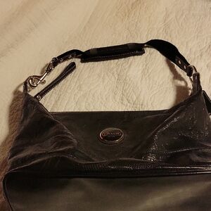 Vintage Coach Black Shiny Leather Shoulder Bag. Some Wear And Tear See Pics